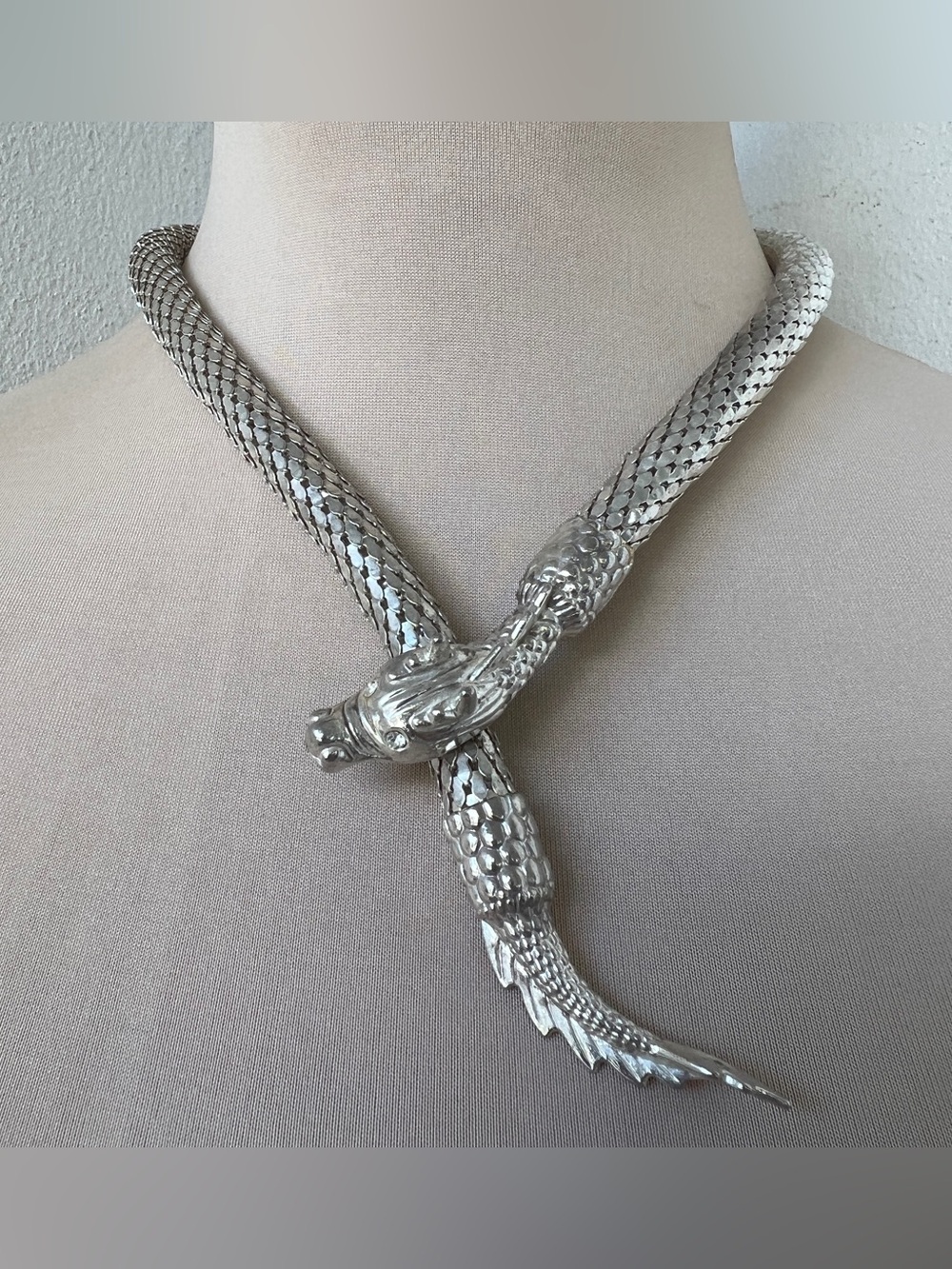 Super rare authentic vintage dragon snake mesh lariat choker necklace MINT 22”